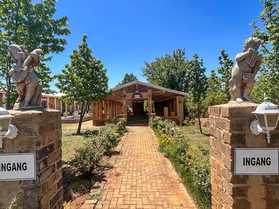 8 Bedroom Property for Sale in Potchefstroom Rural North West